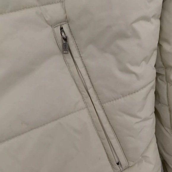 Abercrombie & Fitch Women’s Beige  Off WhiteZippered Polyester Jacket Medium EUC - Picture 9 of 9